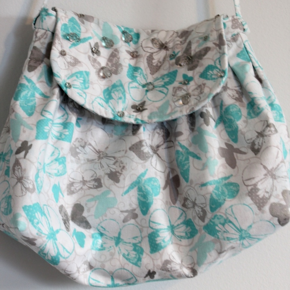 🦋 BRAND NEW Handmade Butterfly Purse (1)